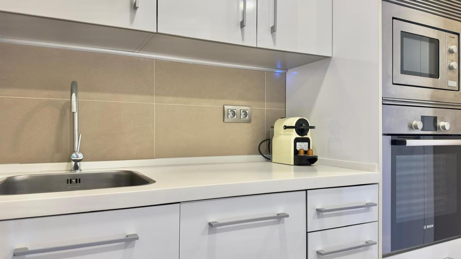 Intempo Residence By Leo Apartments Benidorm Oda fotoğraf
